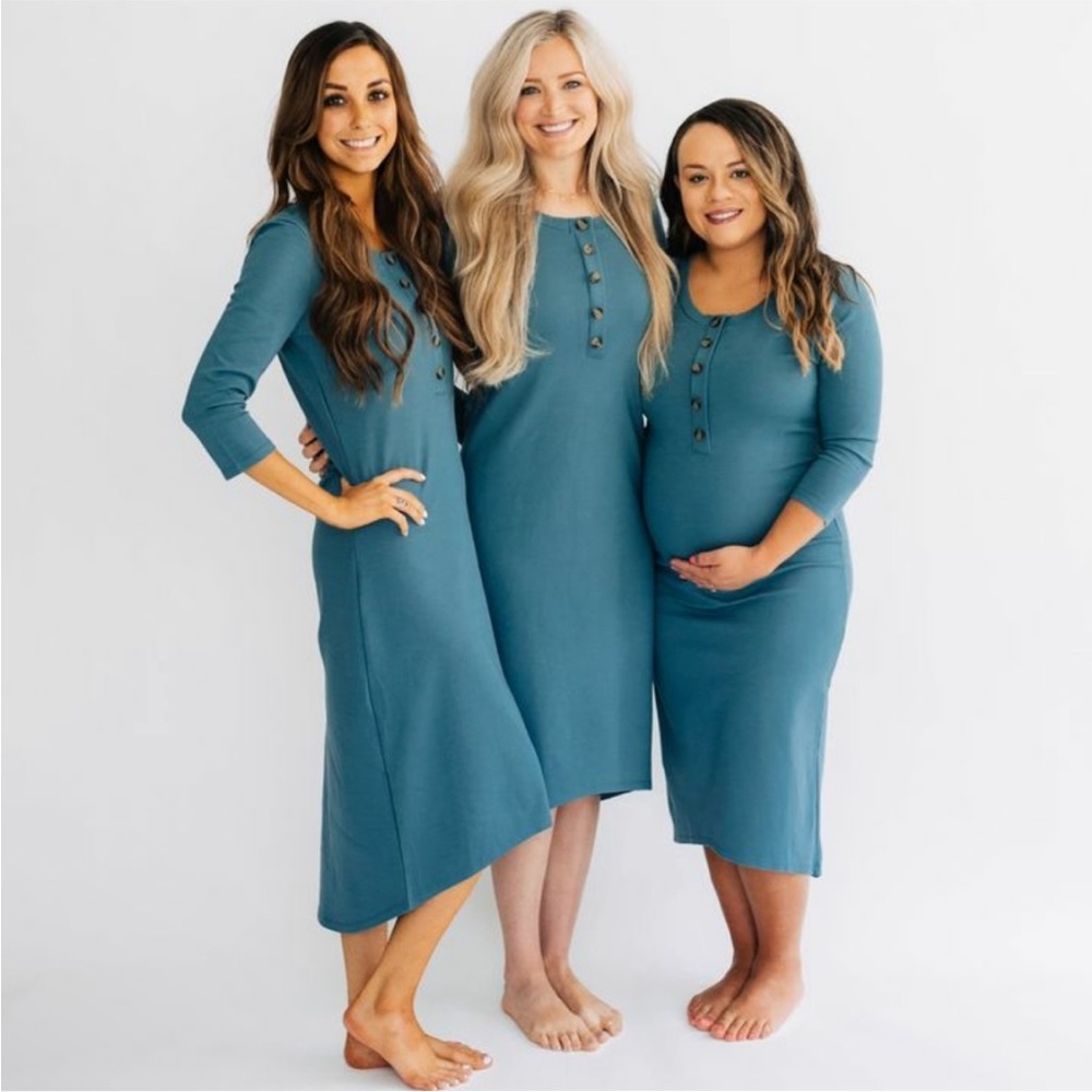 Elegant Teal Midi Dress